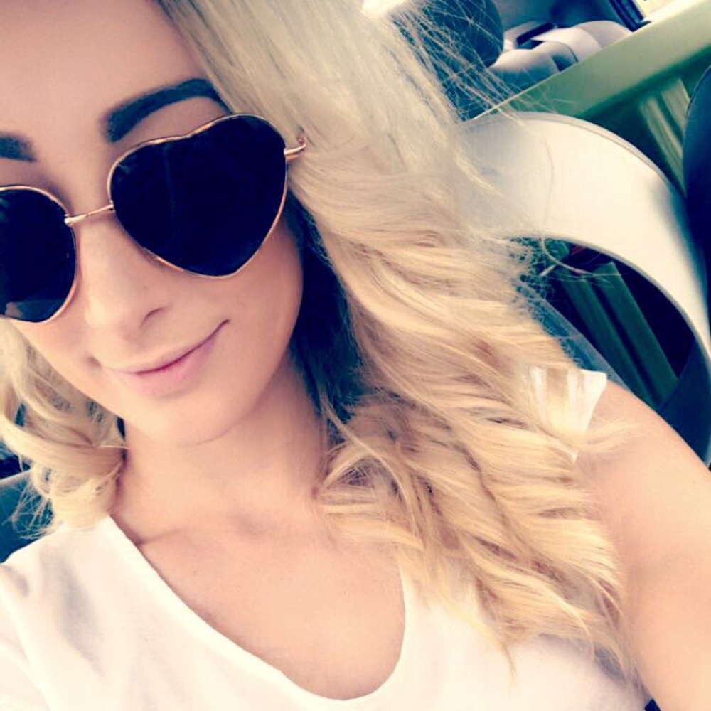 Meet your Posher, Stephanie