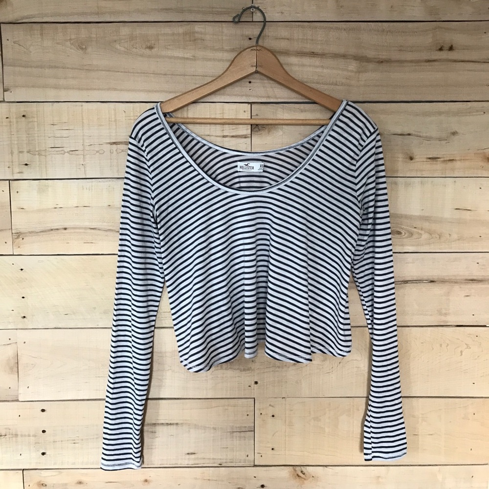 Hollister crop top