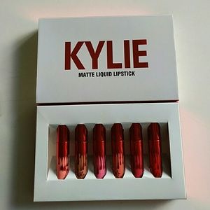 Kylie Matte Liquid Lipstick