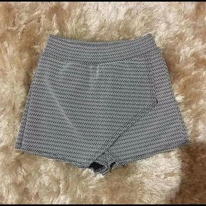 Black and white skort