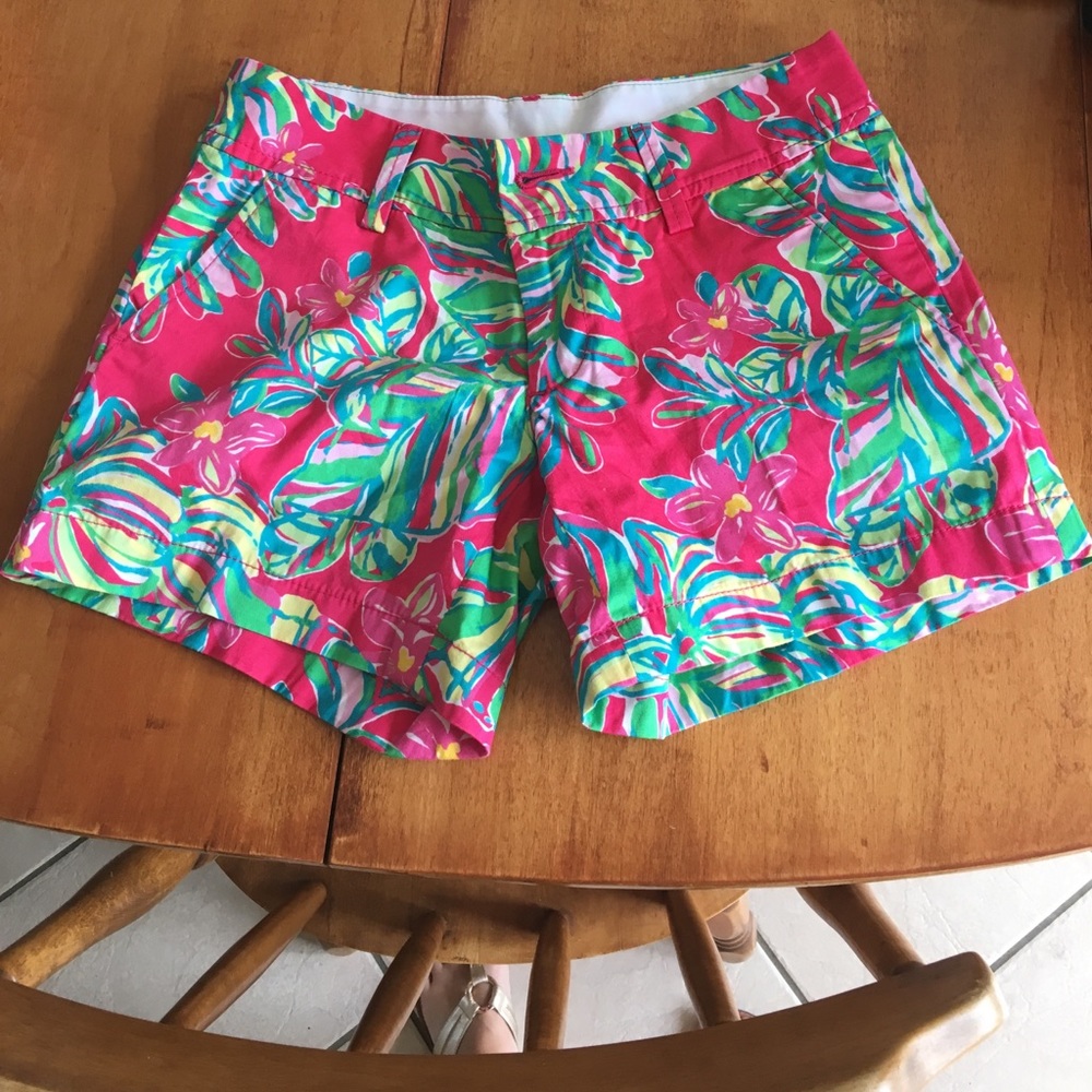 Lilly Callahan shorts!