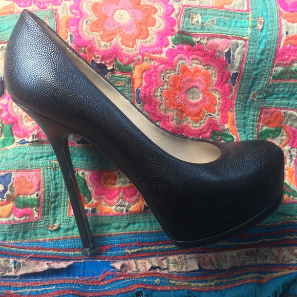 Yves Saint Laurent Shoes - YSL Yves Saint Laurent Black Leather Heels 38.5