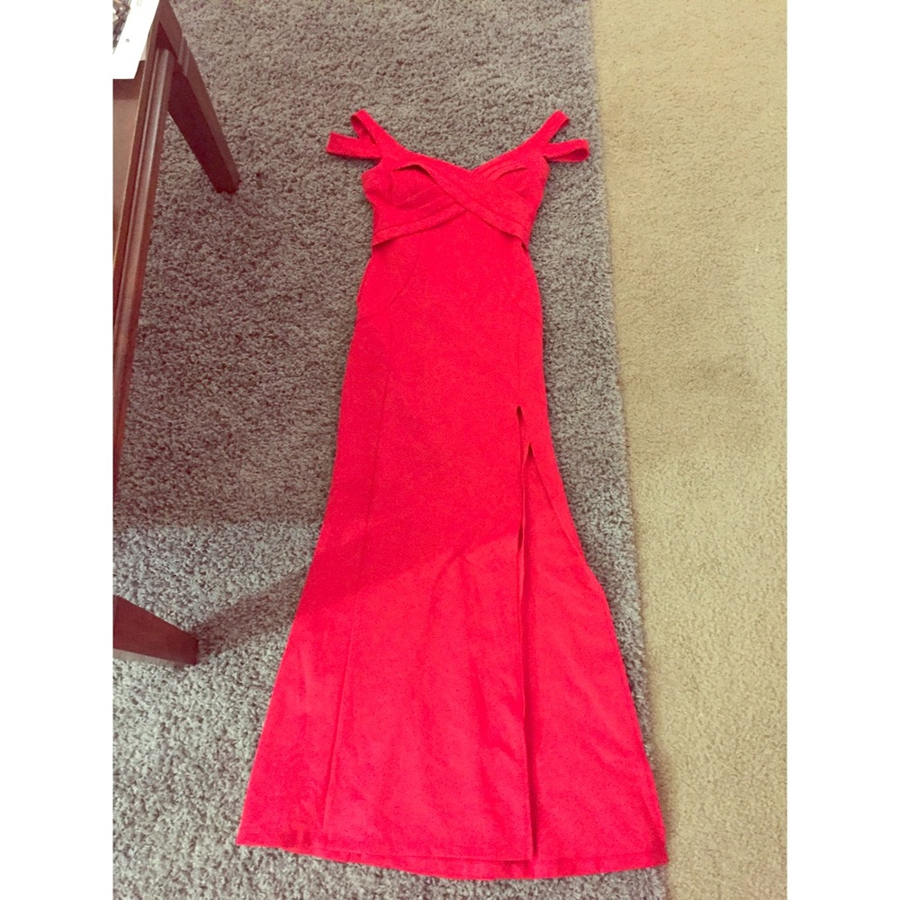 Evening gown. Only worn once