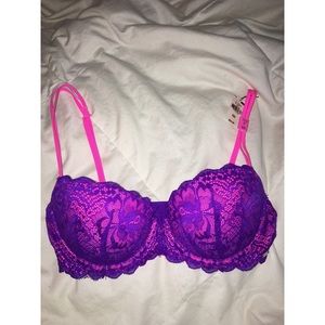 SOLD ON MERC** victoria's Secret Date Push-Up Bra