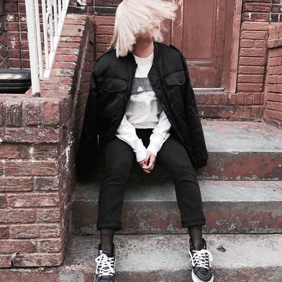 Meet your Posher, Tessa - Picture 1 of 1