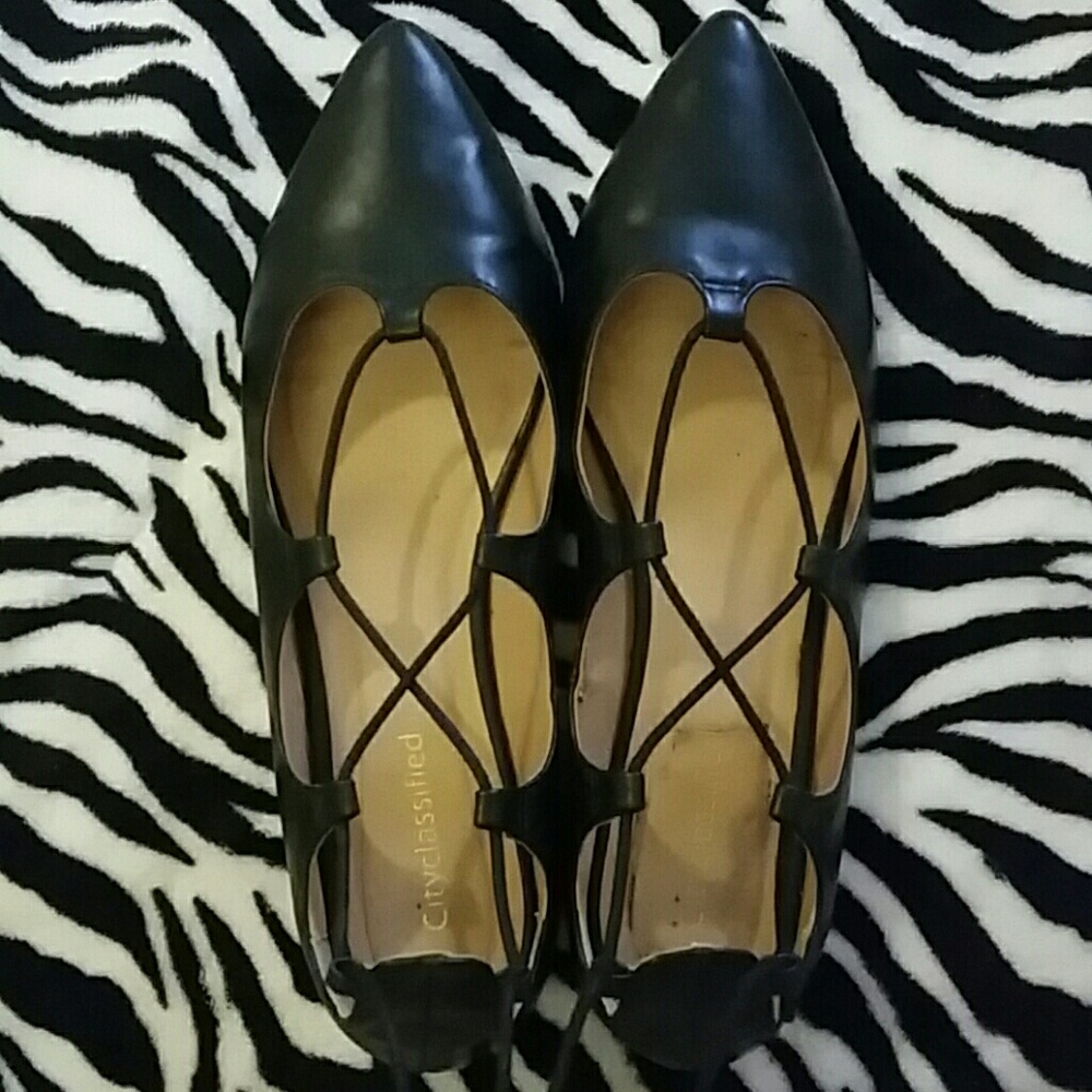 Black lace up flats