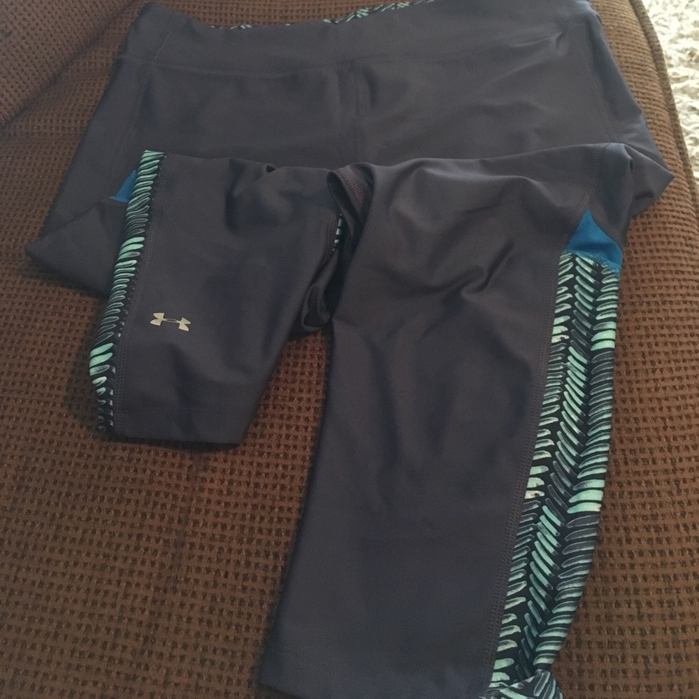 Under armor compression capris