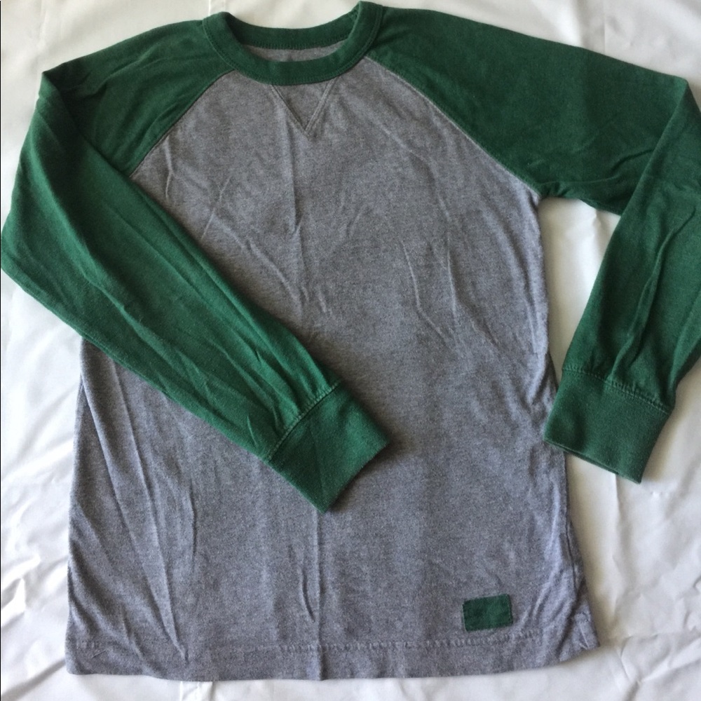 Gap long sleeved tee