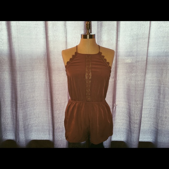 Lace romper - Picture 1 of 2