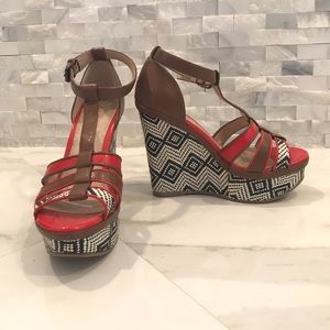 Aldo Reva Aztec print wedges