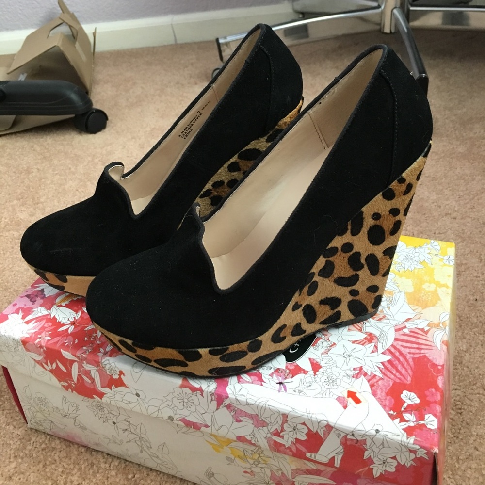 Chinese Laundry Suede Shoes