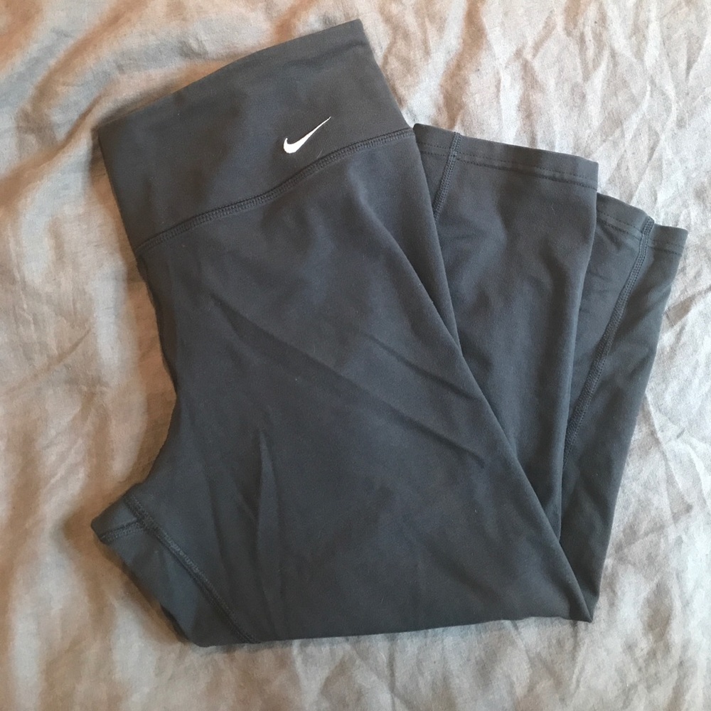 Nike Capri Workout Leggings