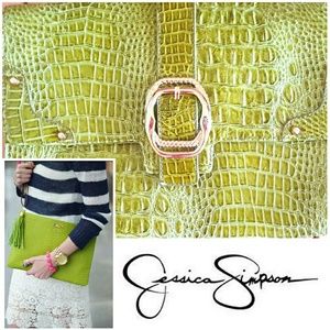 BOGO♨HP!♨ Faux-Croc Lime Green Clutch 💚 Like New!