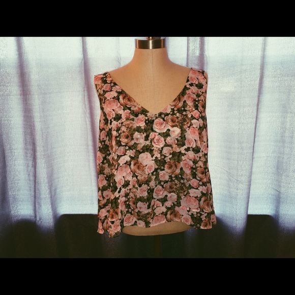 Floral top - Picture 1 of 1