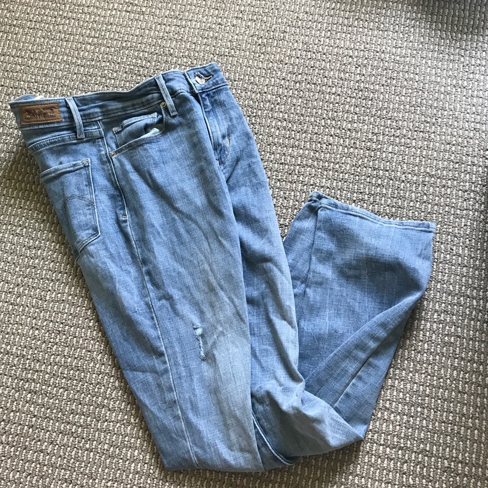 Light wash Skinny Levi jeans