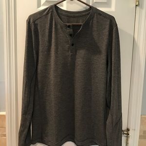 Lululemon "T.H.E. Henley" - medium