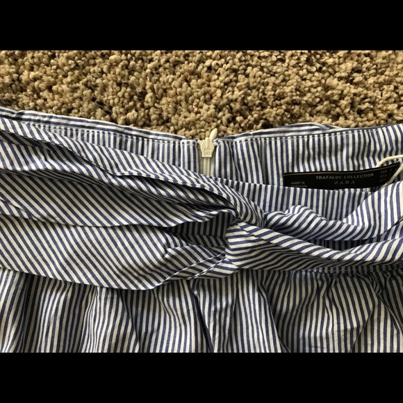 Zara Mini Skirt - Picture 2 of 3