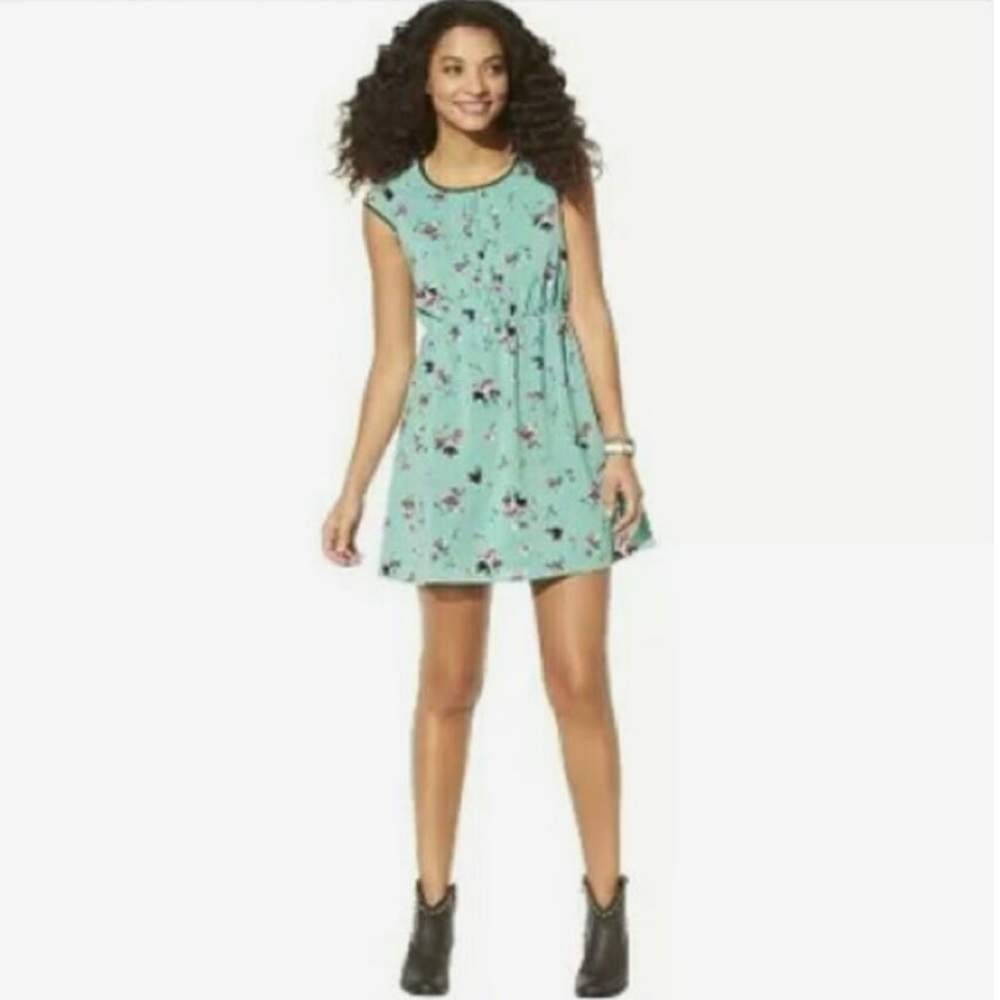 🆕NWOT Xhilaration Floral Dress