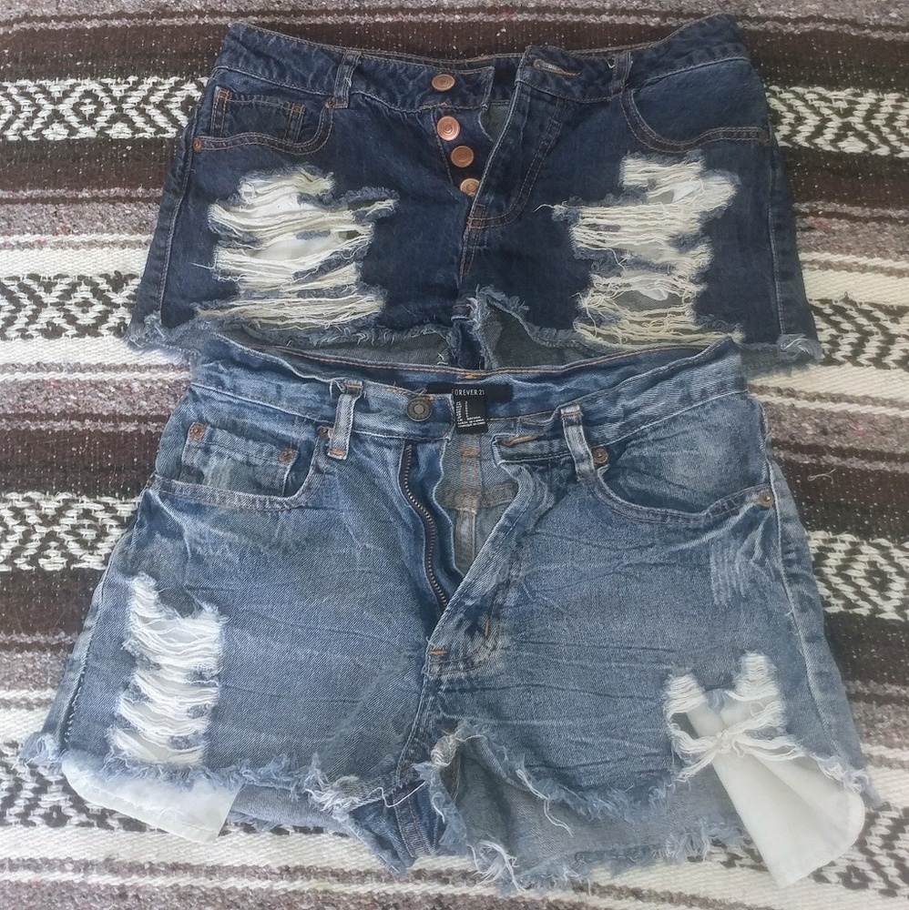 🎉LOT of 2: forever 21 denim shorts🎉