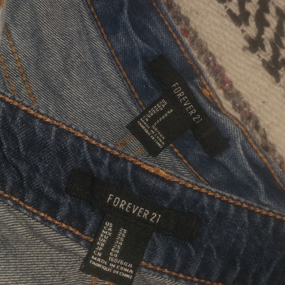 🎉LOT of 2: forever 21 denim shorts🎉 - Picture 2 of 4