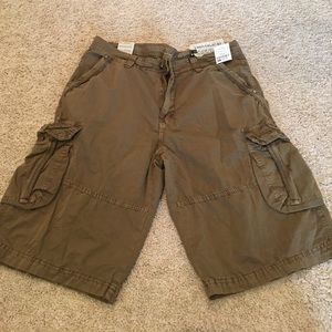 NWT! Men's "Free Planet" Cargo Shorts