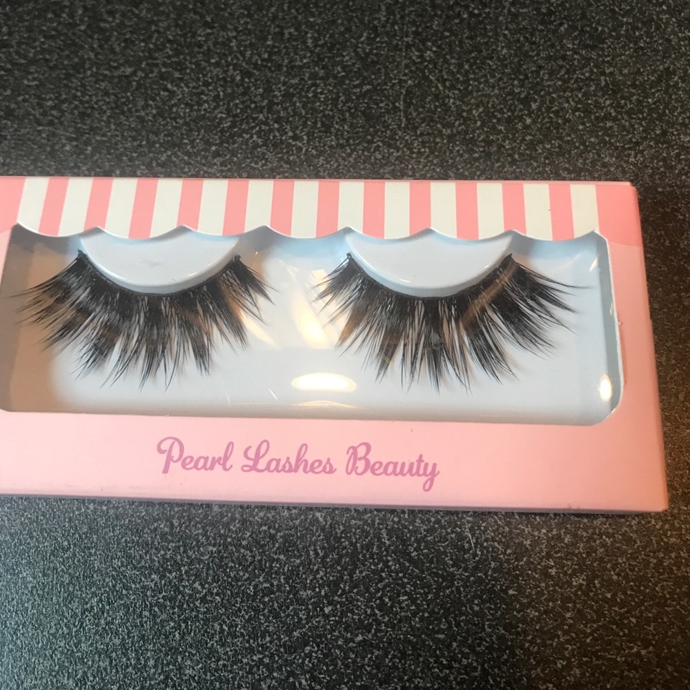 Pearl lash beauty