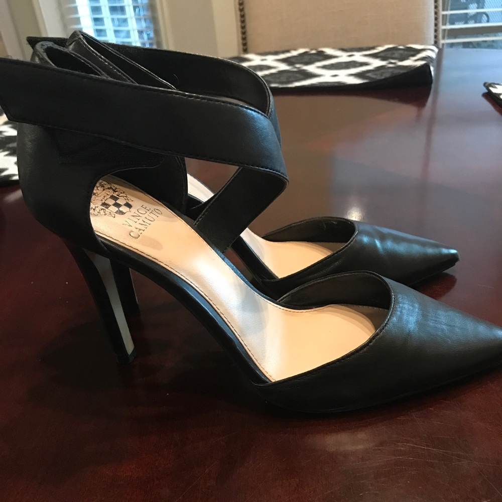 Vince Camuto pumps