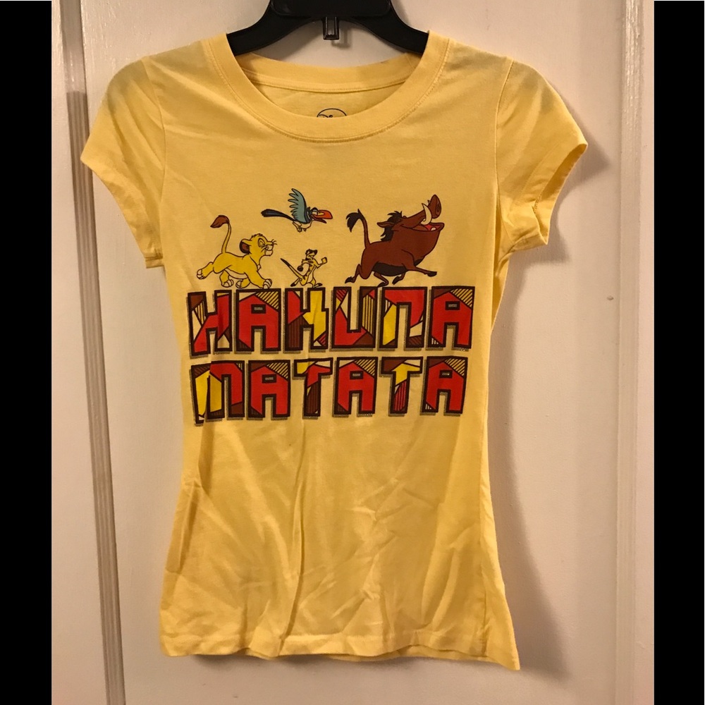 ❗️4 items for $8 ❗️Hakuna Matata shirt