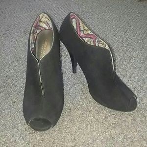 Christian siriano black suede heels