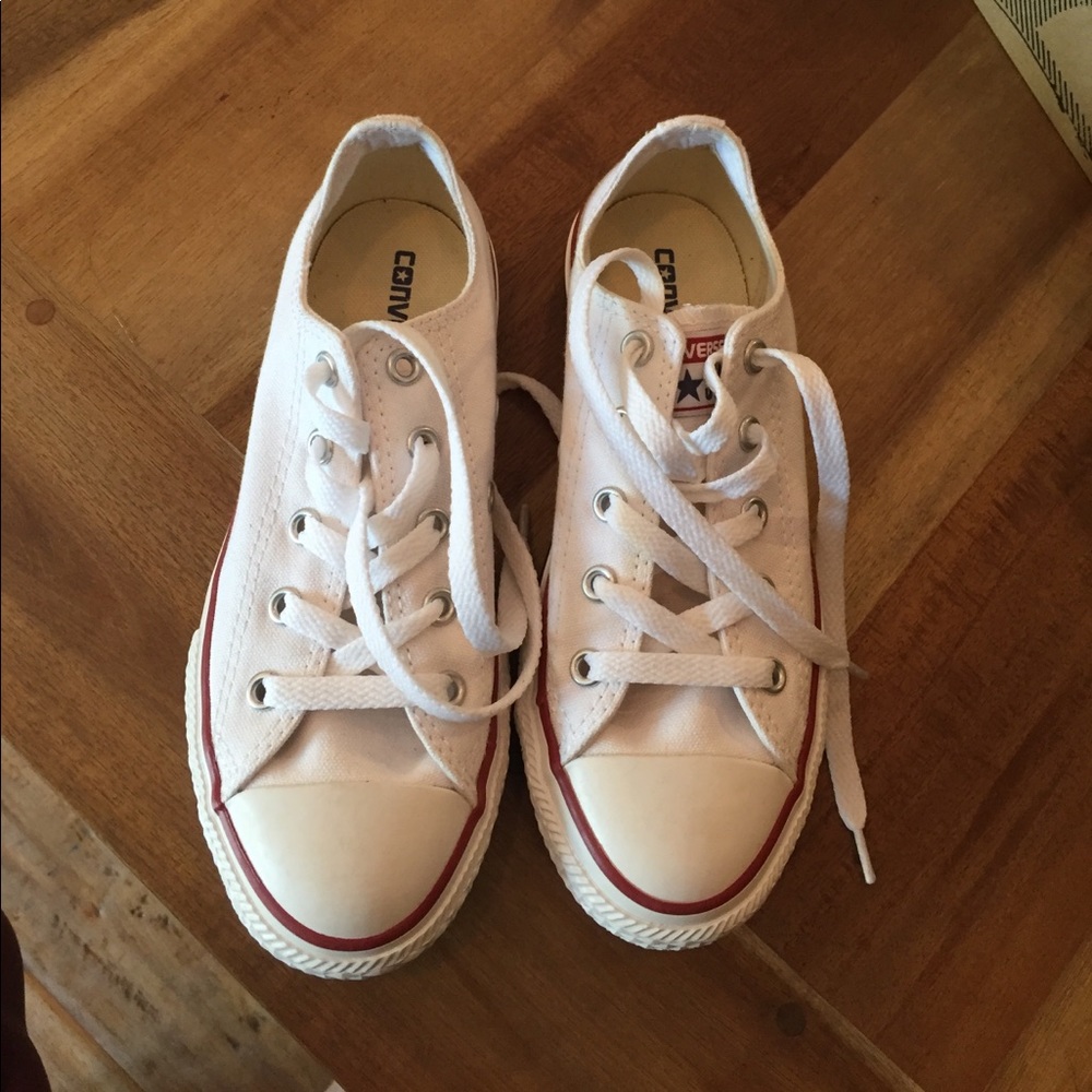 white low top converse NWT