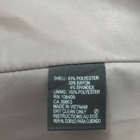 Tahari Arthur S.Levine Collection Suit Blazer - Picture 6 of 7