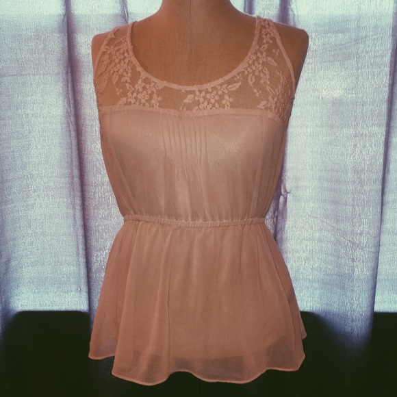 Lace top - Picture 1 of 1