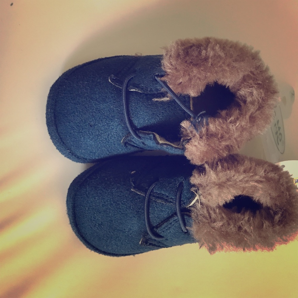 Baby navy blue with fur boots