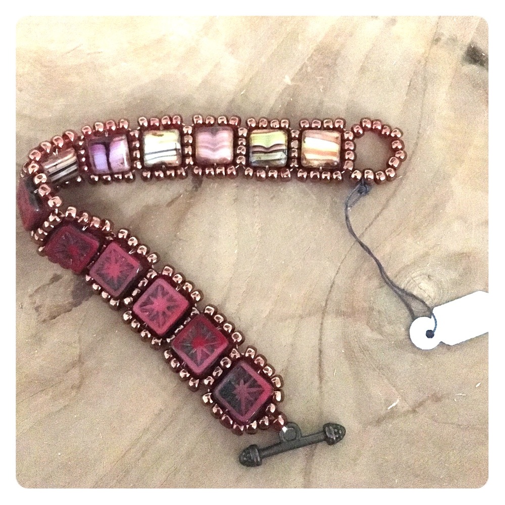 Red reversible beaded bracelet