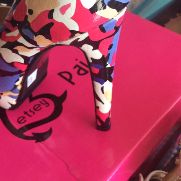 Colorful heels - Picture 2 of 4