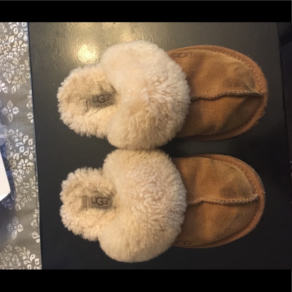 Kids Ugg Slippers, size 13