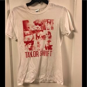 ❗️4 items for $8 ❗️Taylor Swift Red tour shirt