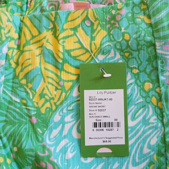 Lilly Pulitzer Deenie Short - Picture 4 of 4