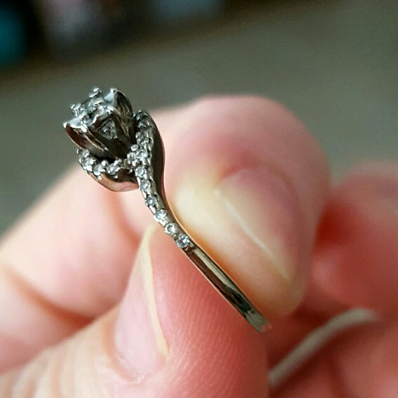 Ring - Picture 2 of 2