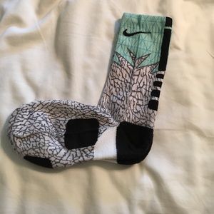 Men's Nike Elite socks large