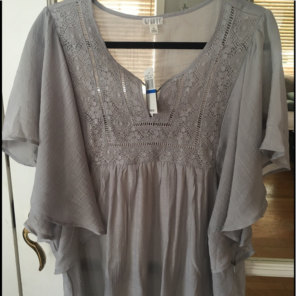 Flowwy Spense top Butterfly Sleeves