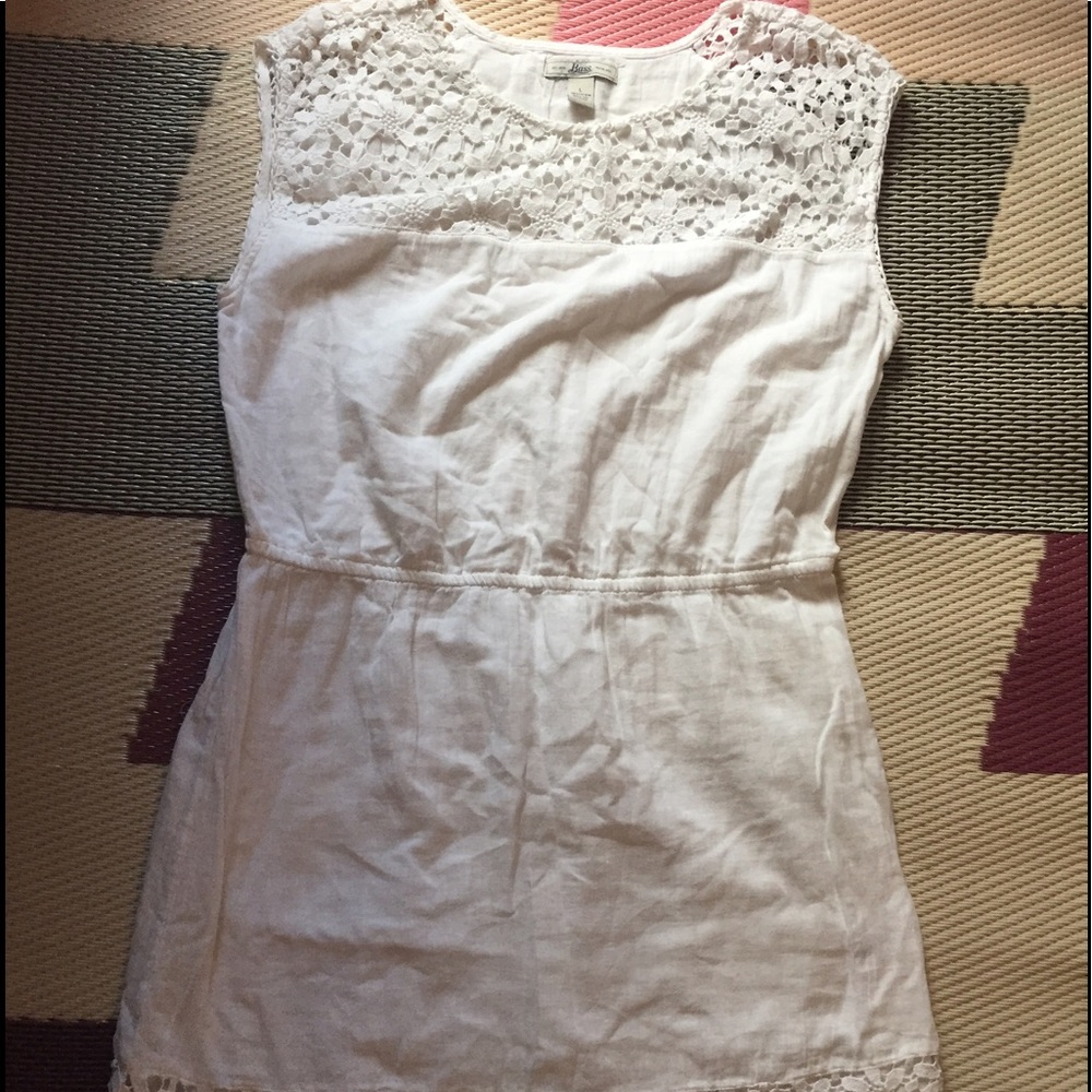 SUMMER SALE: Bass White dress. Size Large