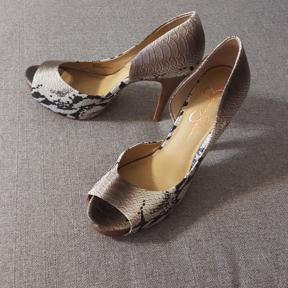 Jessica Simpson Pumps