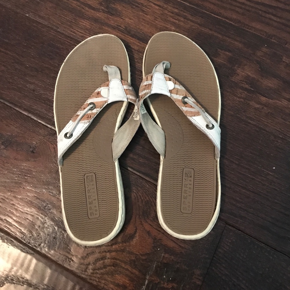 Sperry flip flops