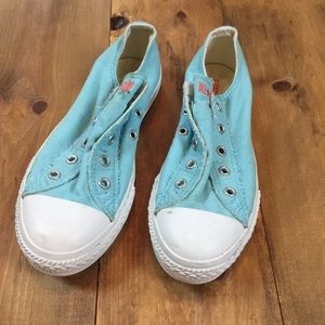 Light blue converse