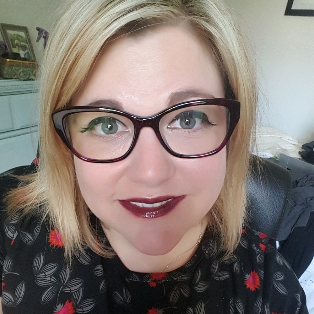 Meet your Posher, Bobbie