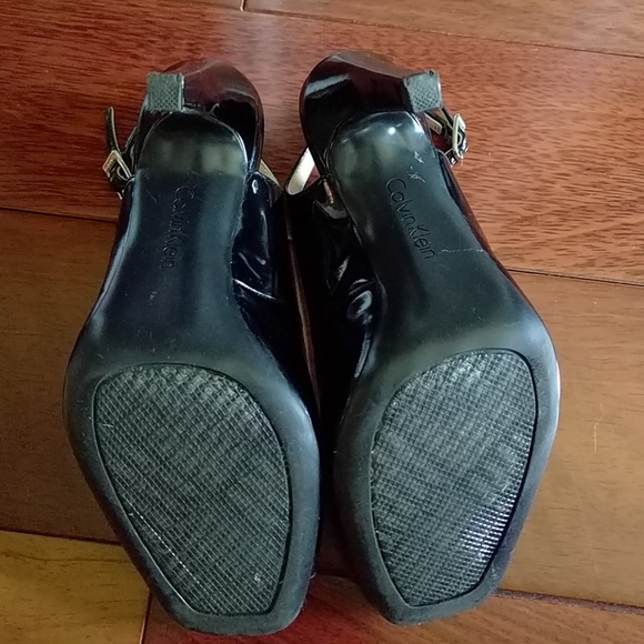 Calvin Klein Black, Peep Toe Heels 6M - Picture 4 of 4