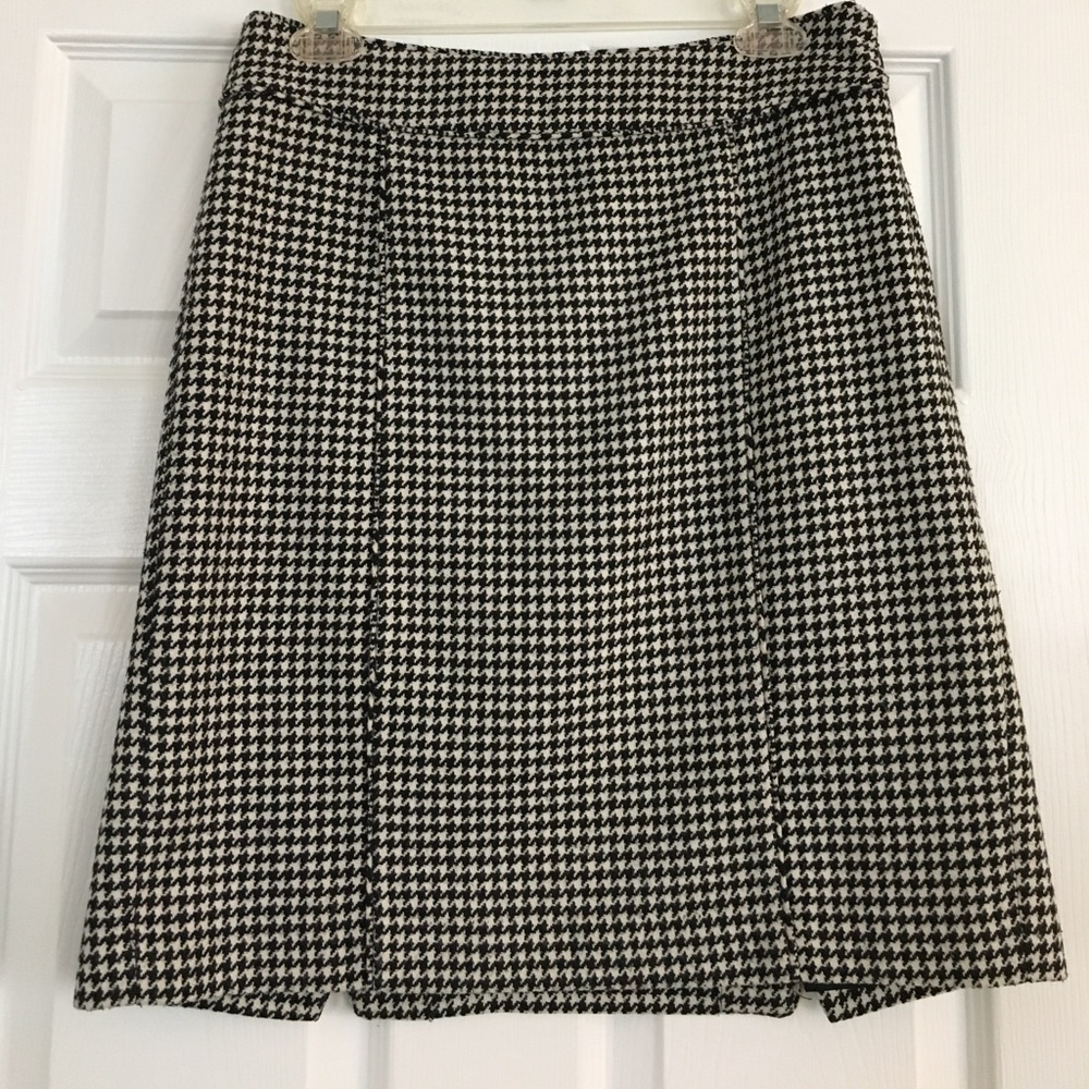 Banana Republic Houndstooth Skirt