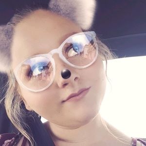 Meet your Posher, Marissa