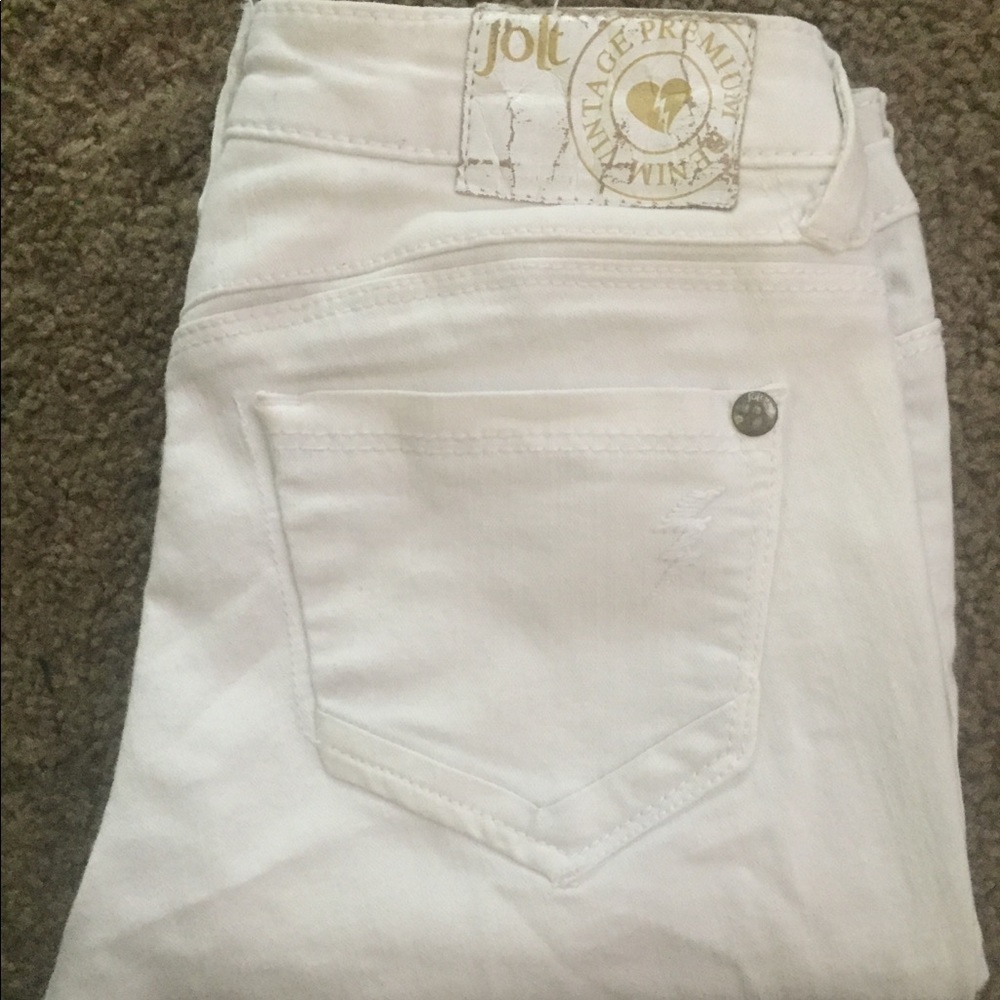 White skinny jeans